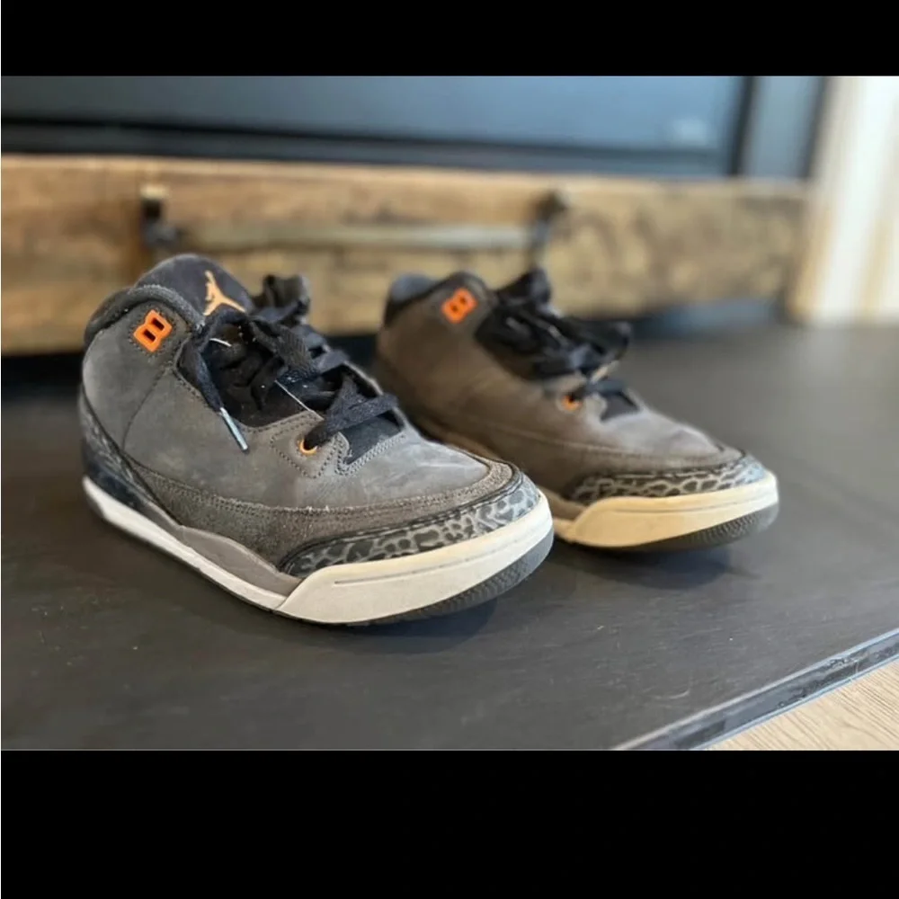 Sizee 3y Nike Air Jordan Retro 3 Fear Pack Kids DM0966-080 Grey Orange Shoes